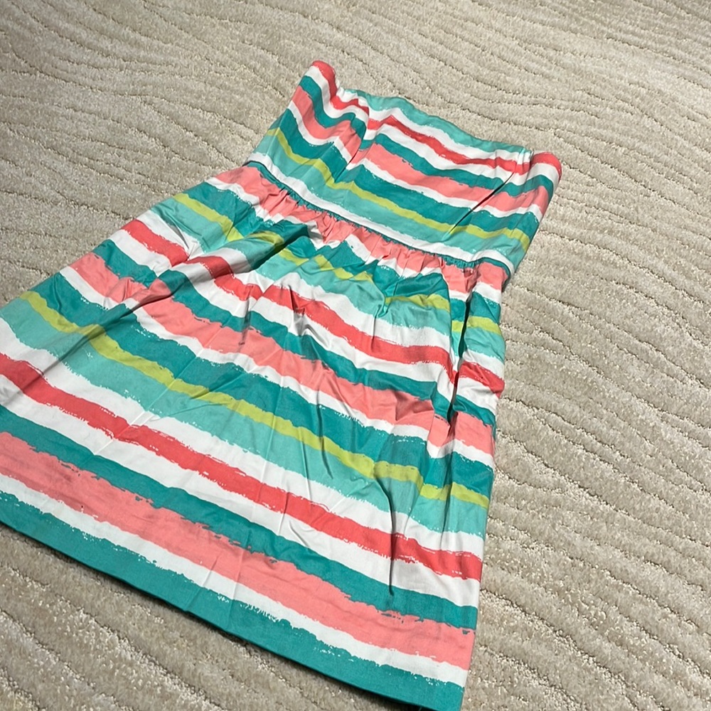 Colorful strapless derby dress